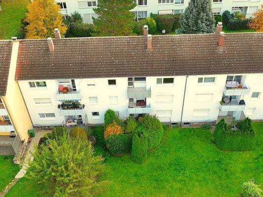 Hausansicht Westseite 2.OG Grünfläche u.  Balkon