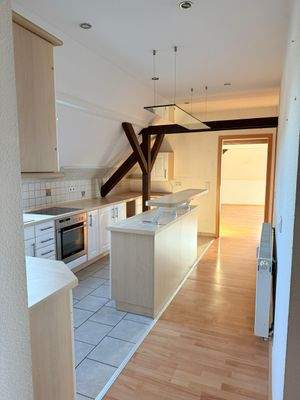 Flur mit Küchenbereich (1).jpg