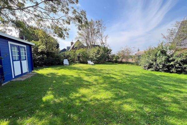 Pflegeleichter Garten in sonniger Ausrichtung