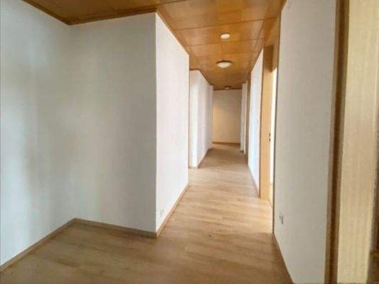 20-2.OG links Flur 2.jpg