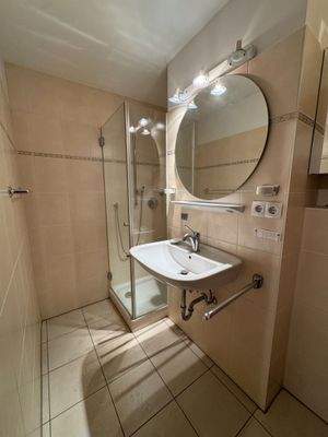 Duschbad im OG