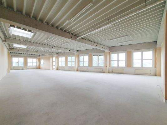 Nord 1.OG Fensterfront Ost