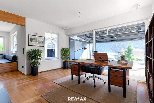 Einrichtungsbeispiel Visualisierung Büroecke