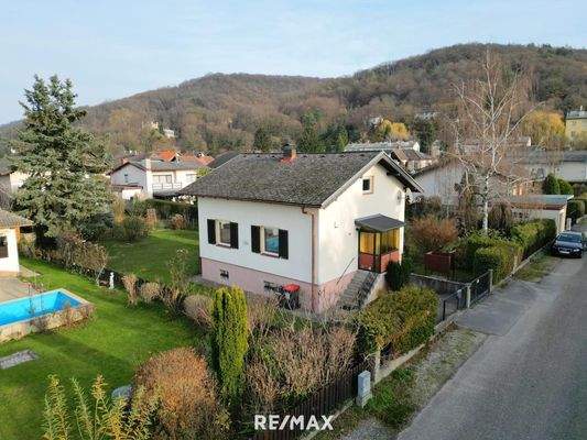 Haus auf großen Grundstück