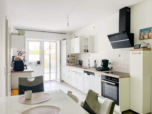 B35A_Hinteres Haus: Wohnung 1.OG_Küche