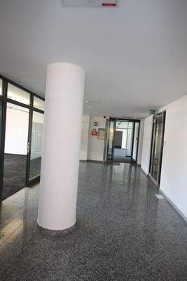 Günther-Wagner-Allee 17, 319 m² 3.OG, Flur  -04082