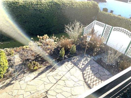 12 Teilansicht Terrasse von oben gesehen.JPEG