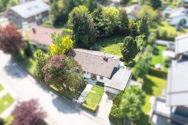 Weitläufiges Grundstück