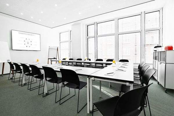 Seminarraum mit Aussenterrassen