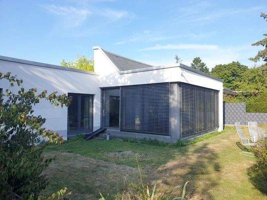 Teilansicht Garten u. Haus  (6)