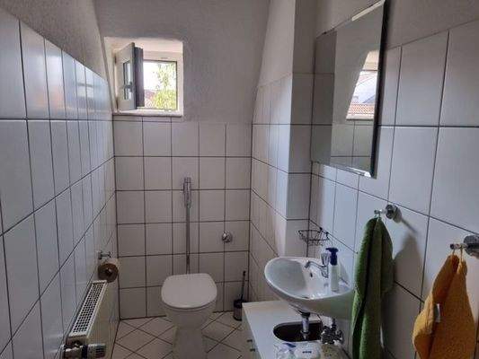 Separates WC mit Fenster