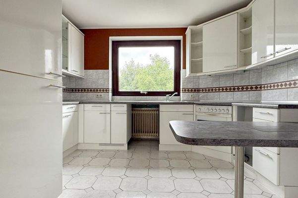 Küche mit Sitzgelegenheit