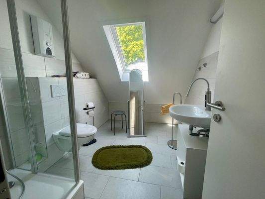 Duschbad im Dachgeschoss