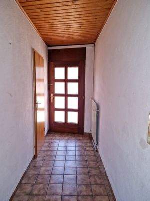 Tür zum Abstellraum 1