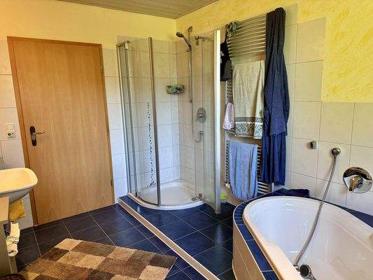 Badezimmer im Dachgeschoss