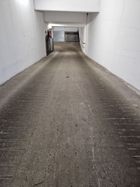 Düsseldorf Garage, Düsseldorf Stellplatz