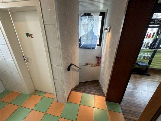 Friseurladen EG Flur UG2