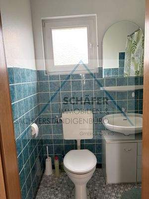 Gäste-WC mit Dusche