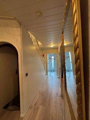 Langer Flur im Erdgeschoss