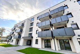 Moderner Neubau mit Balkonen