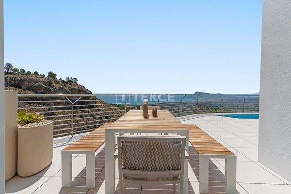 5-Bedroom Villa with Sea Views in Altea Alicante