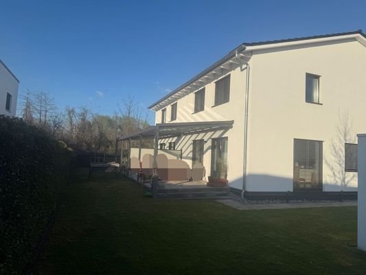 Garten mit Terrasse