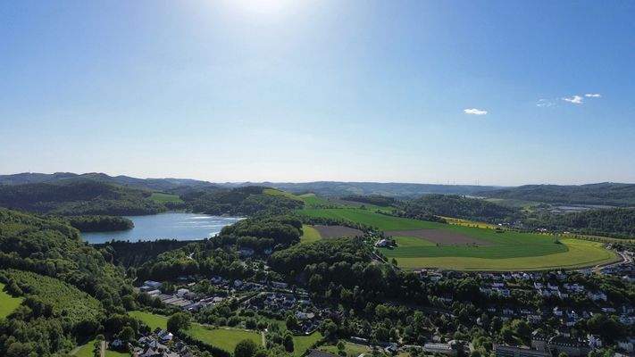Blick auf den Hennesee