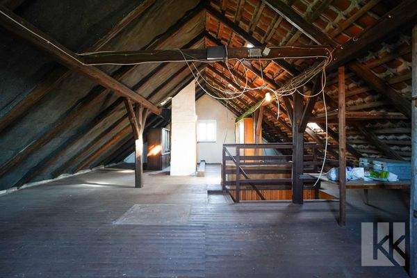 Spitzboden als Ausbaureserve oder Lagerplatz