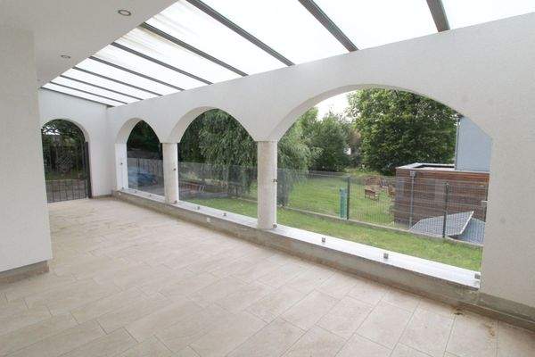 überdachte Terrasse