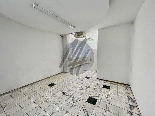 INFOS UNTER: 06171-586000