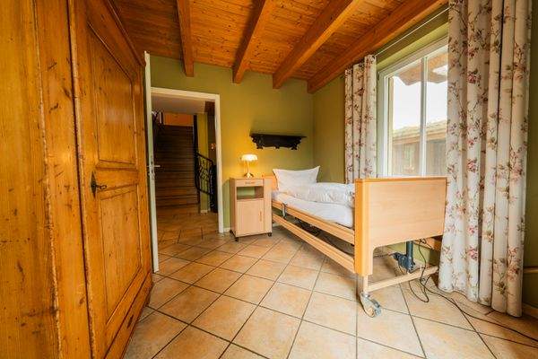 Kranich_Pflegebett Erdgeschoss