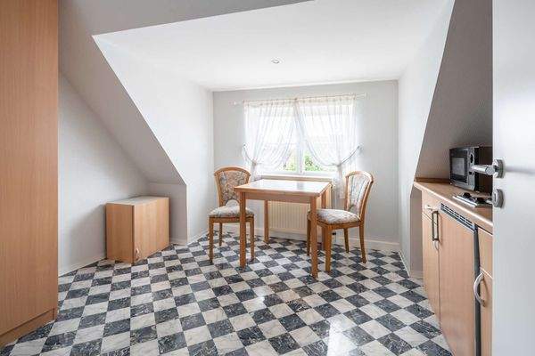 Küche Bürofläche Dacheschoss