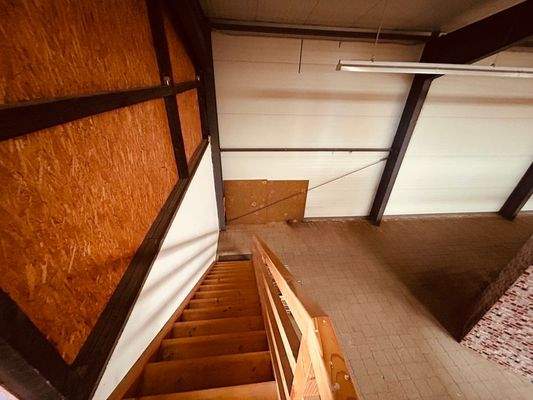 Treppe zum Oberlager
