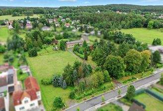 Blick zur Grundstückseinfahrt