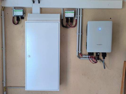 21 Elektroinstallation und Wechselrichter.jpg