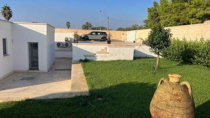 neue Villa in Galugnano (Apulien)