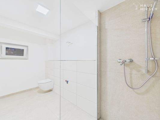 Badezimmer Untergeschoss 2