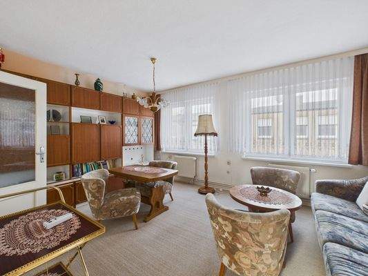 Zimmer a im Obergeschoss