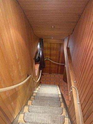 Treppe in den Keller.jpg