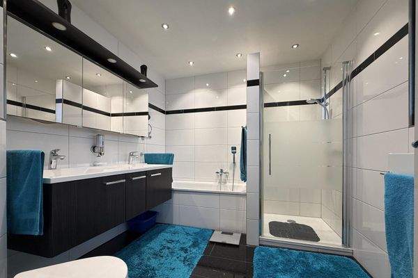 Badezimmer im Obergeschoss