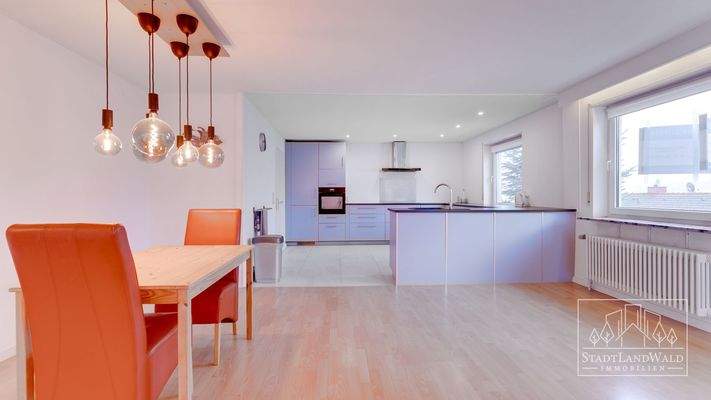 OG - Wohn-/Esszimmer mit Küche