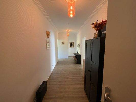 Wohnungseingang mit Flur