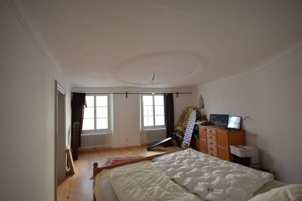 Schlafzimmer - 2 Zimmer Altbauwohnung Miete Altstadt Salzburg