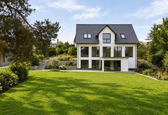 Hausansicht Garten Beispiel