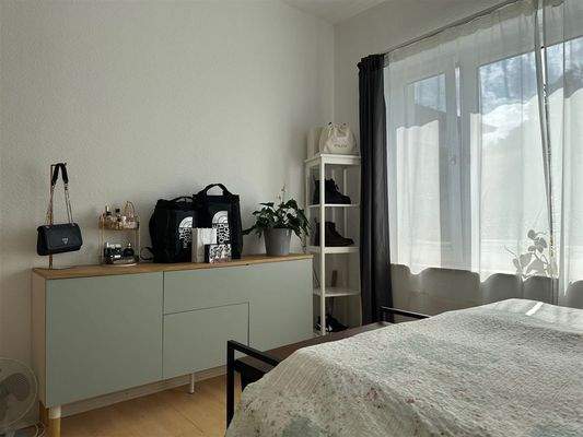 MFH EG links Schlafzimmer