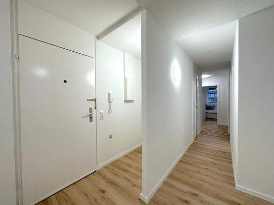 Helle Wohnung mit Flur