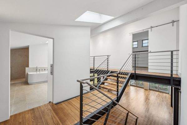 Zwischenebene mit Badezimmer