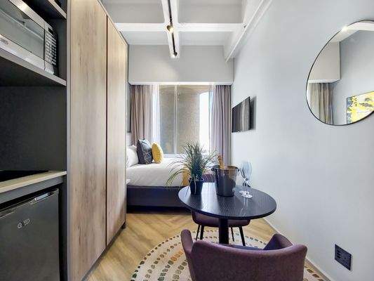 1 On Thibault (4).jpg