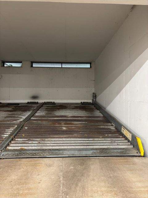 Düsseldorf Garage, Düsseldorf Stellplatz