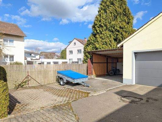 Der Carport-Stellplatz ist Teil des Sondereigentums